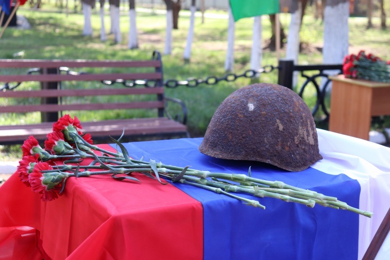 &quot;Эхо войны&quot;. В Омском районе перезахоронили останки погибшего в 1942 году солдата.