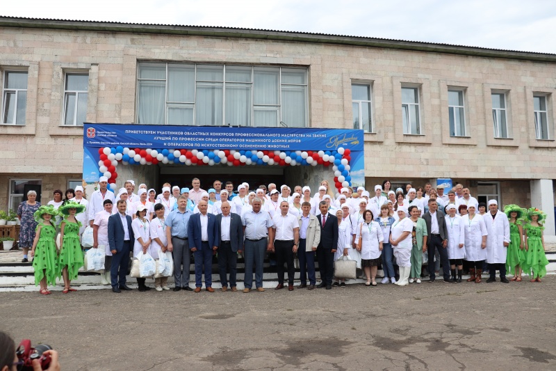 Доярка из Омского района стала абсолютным чемпионом областного конкурса.