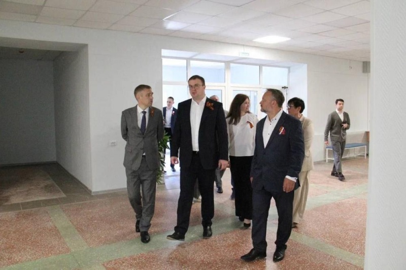 Губернатор Виталий Хоценко посетил с рабочей поездкой Омский район.