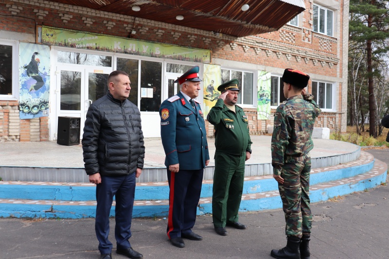 &quot;Солнечная поляна&quot; приняла учащихся казачьих классов.